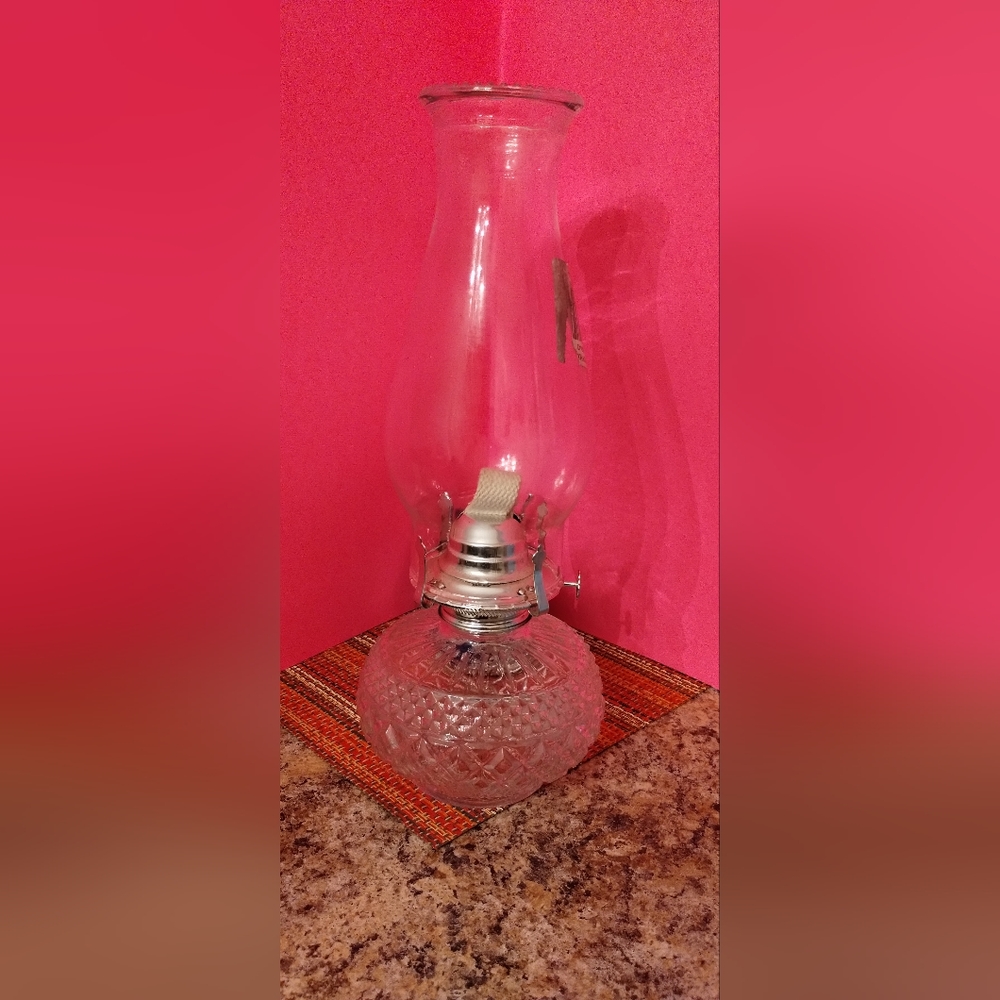 VINTAGE 1985 LAMPLIGHT